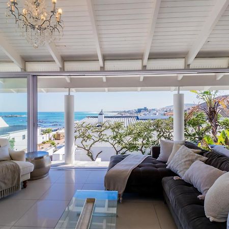 White Waves Beach House Bloubergstrand Esterno foto