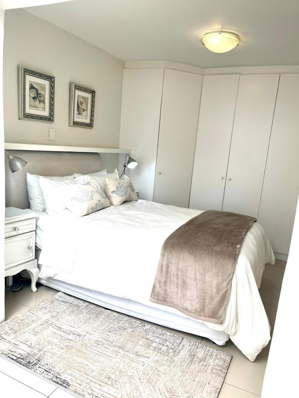 White Waves Beach House Bloubergstrand Esterno foto