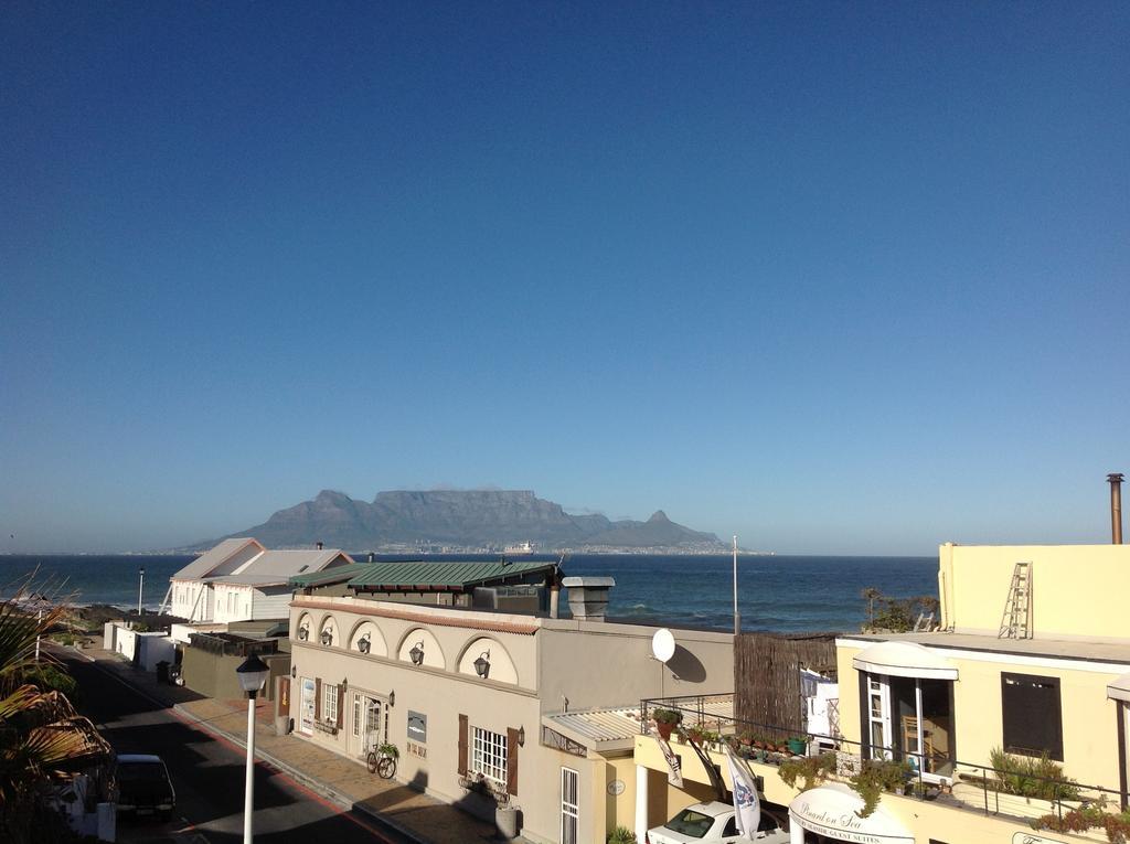 White Waves Beach House Bloubergstrand Esterno foto