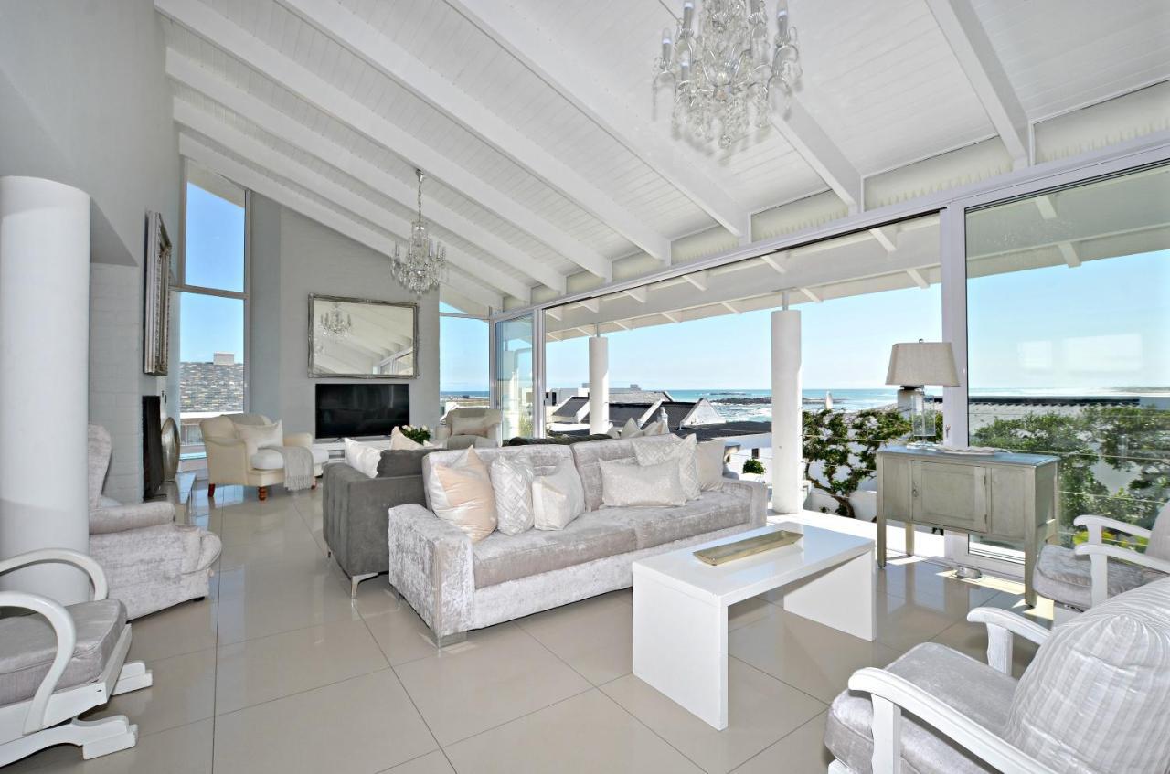 White Waves Beach House Bloubergstrand Esterno foto