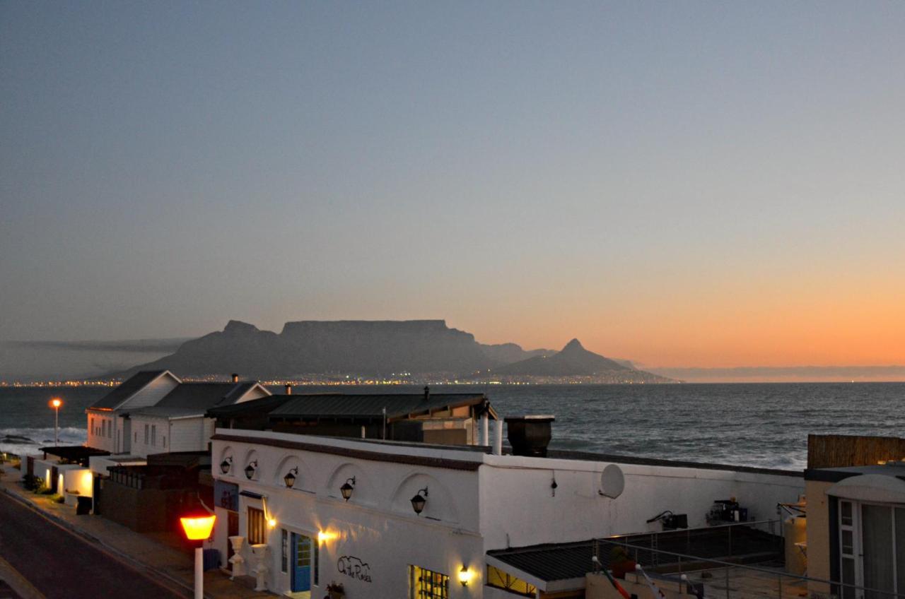 White Waves Beach House Bloubergstrand Esterno foto